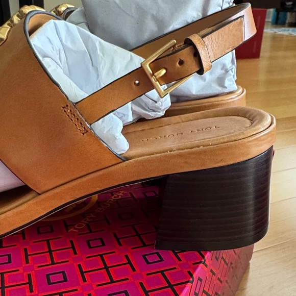 Tory Burch Brown Sandals with Gold Emblem NIB - Picture 4 of 8